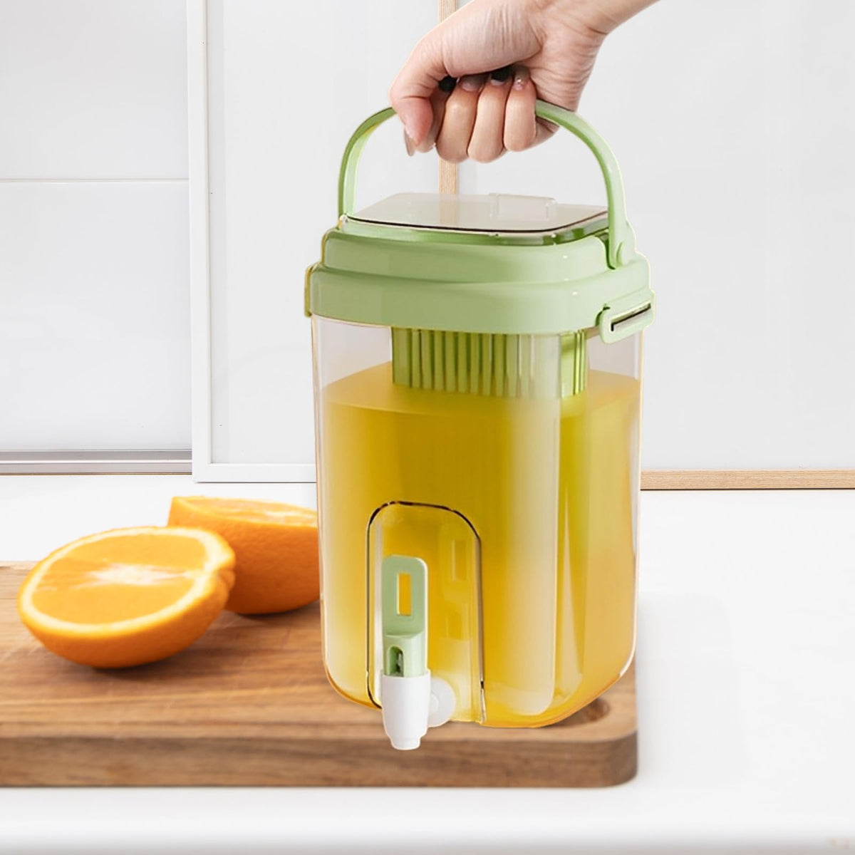 2l Cold Water Pitcher with Faucet L300