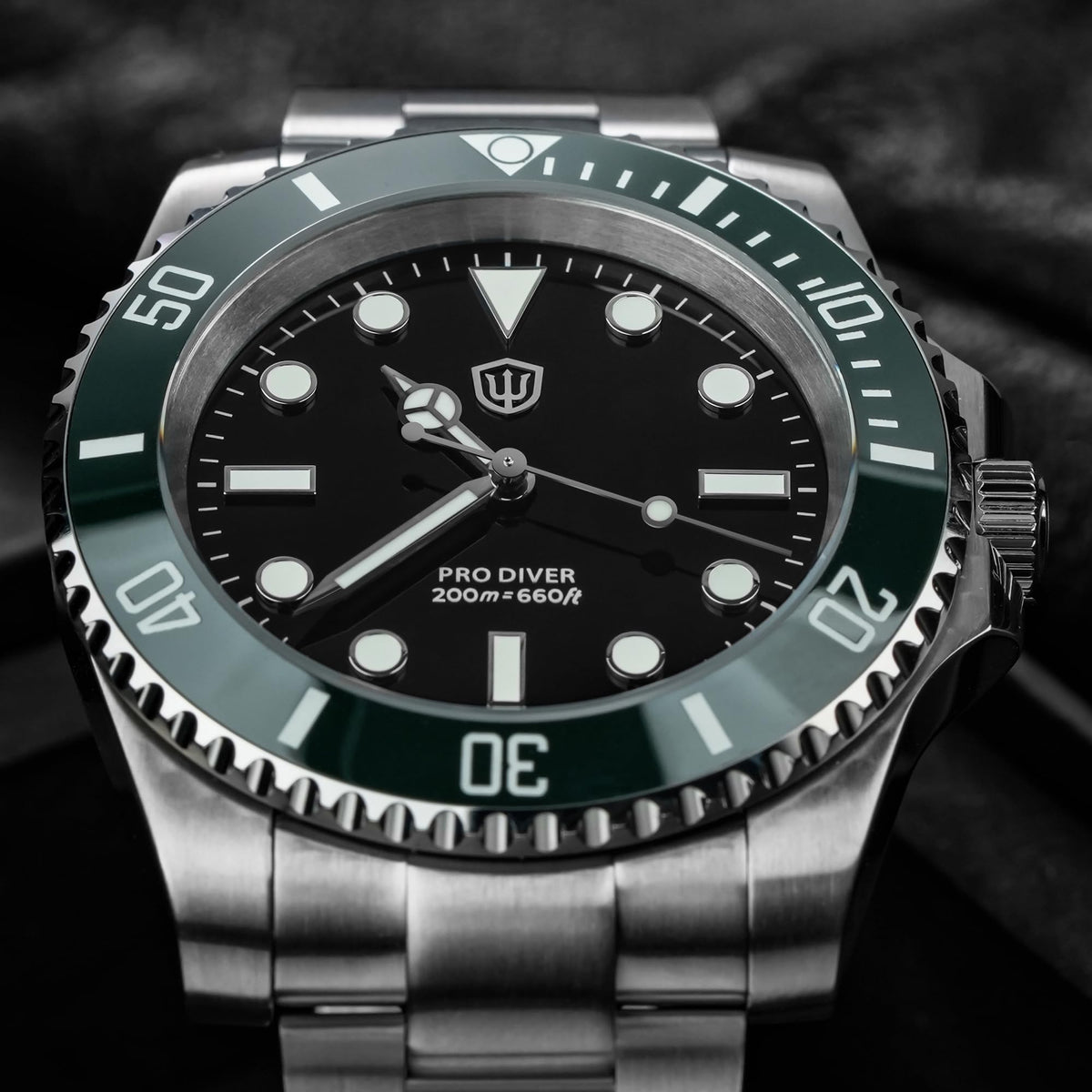 40mm Sapphire Crystal 200m Waterproof Quartz Diver Watch A22249