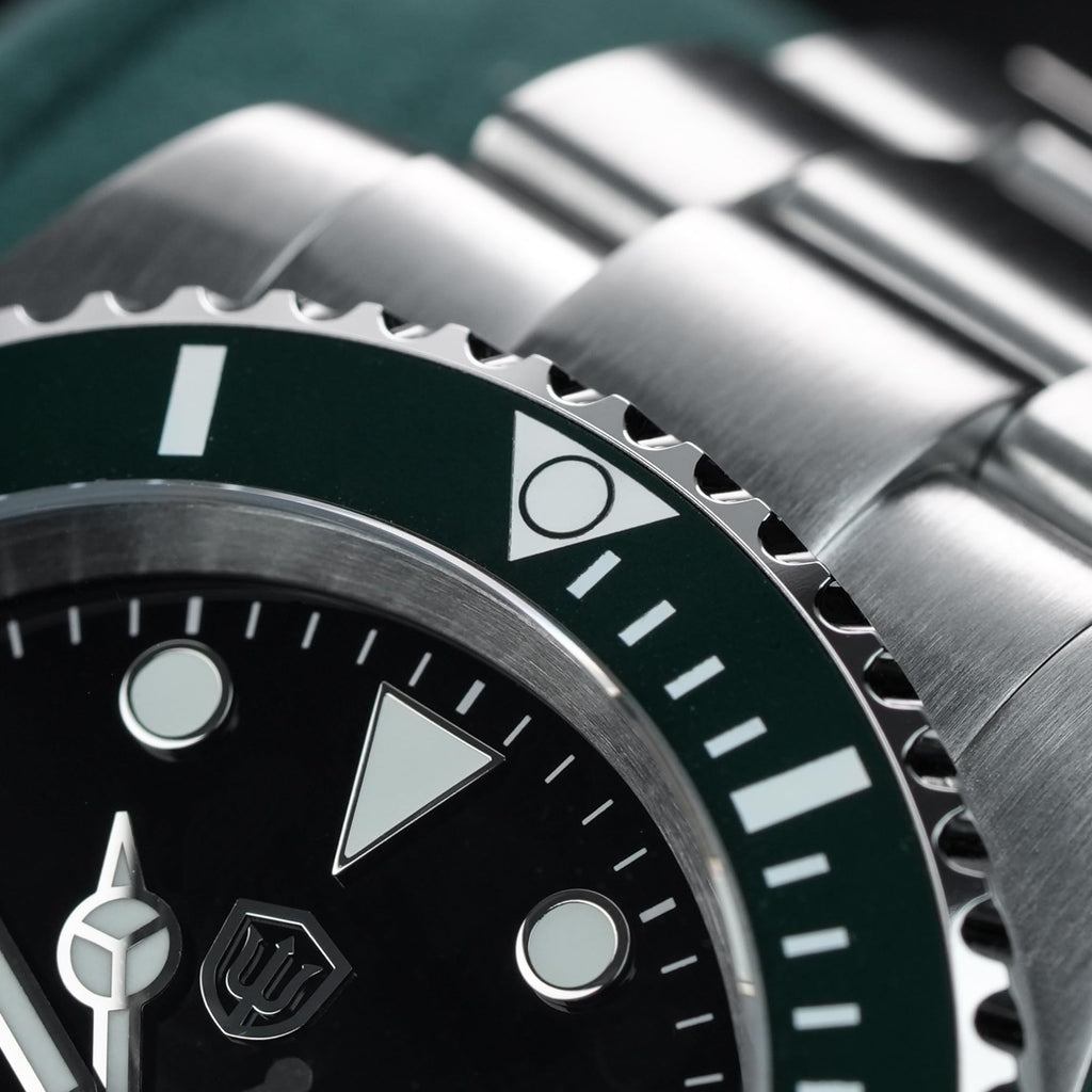 40mm Sapphire Crystal 200m Waterproof Quartz Diver Watch A22249